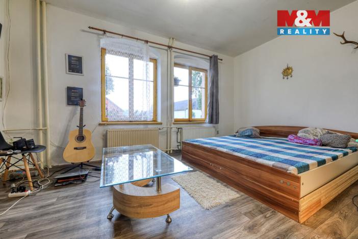 Prodej rodinného domu, Cebiv, 360 m2