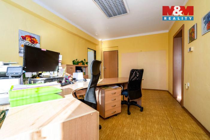 Prodej kanceláře, Oskořínek, Družstevní, 850 m2