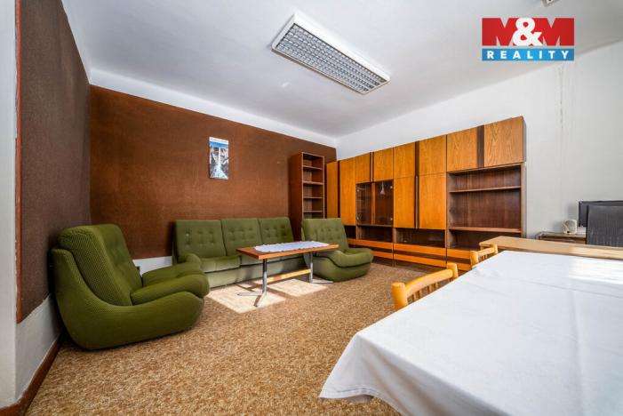 Prodej kanceláře, Oskořínek, Družstevní, 850 m2