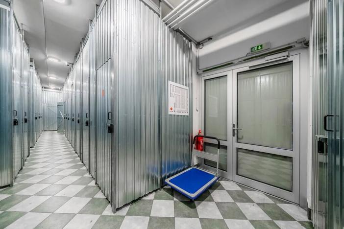 Pronájem skladu, Praha - Kobylisy, Horňátecká, 1 m2