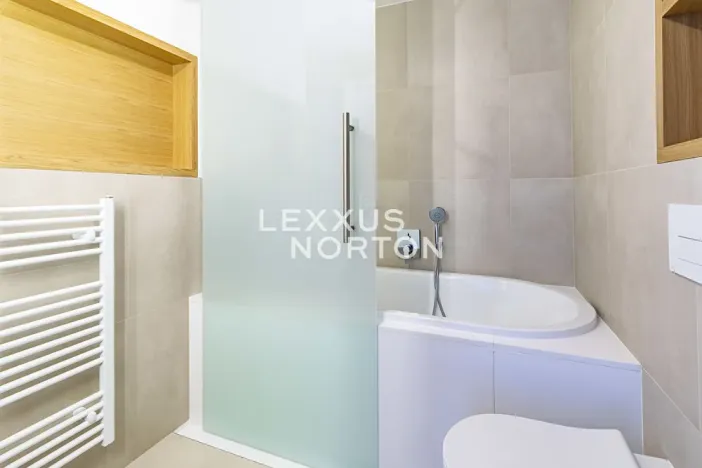 Prodej rodinného domu, Praha - Libuš, V Hrobech, 380 m2