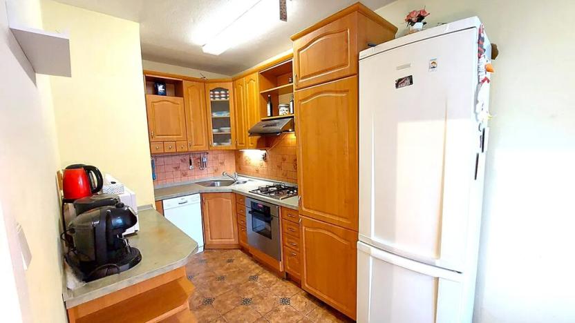 Prodej bytu 3+1, Praha - Horní Měcholupy, Livornská, 74 m2