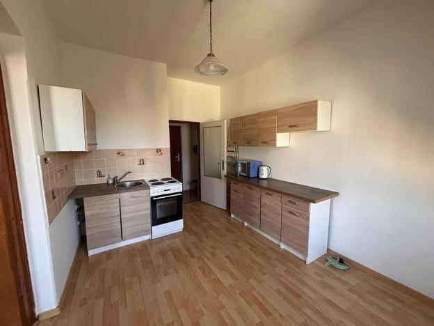 Pronájem bytu 1+1, Liberec, Husitská, 40 m2