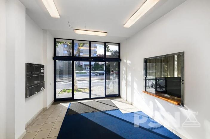 Pronájem kanceláře, Praha - Žižkov, Hartigova, 25 m2