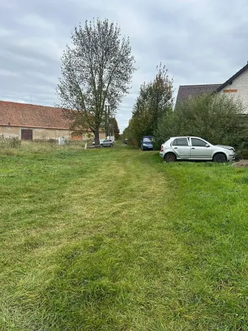 Dražba pozemku, Mokré, 1800 m2