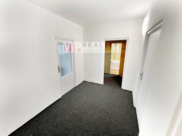 Pronájem bytu 4+1, Brno, Bzenecká, 85 m2