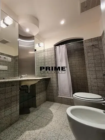 Pronájem bytu 3+1, Praha - Malá Strana, Hroznová, 73 m2