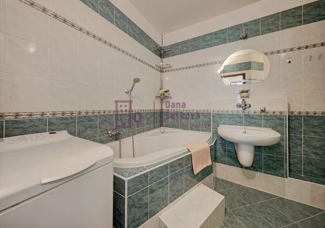 Pronájem bytu 1+1, Jindřichův Hradec, sídliště Vajgar, 53 m2