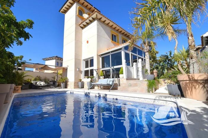 Prodej vily, Orihuela, Španělsko, 103 m2