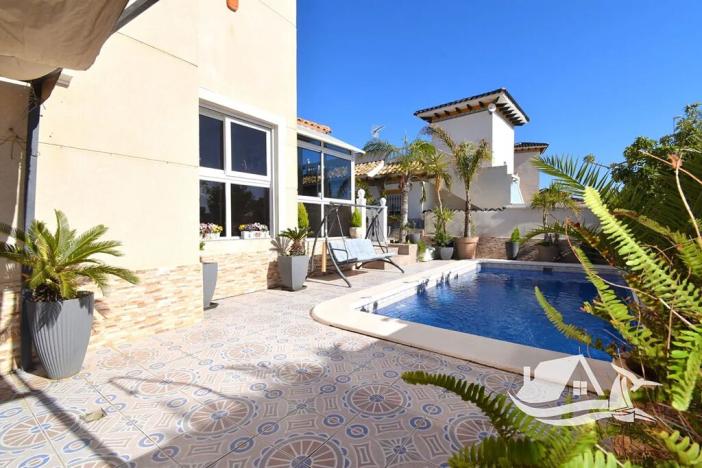 Prodej vily, Orihuela, Španělsko, 103 m2