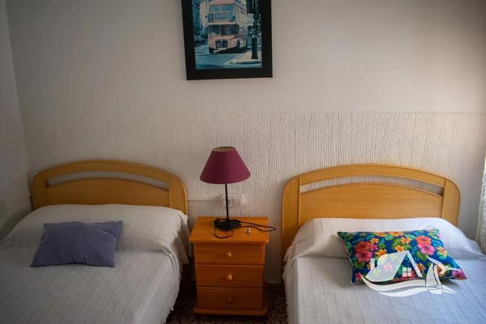 Prodej vícegeneračního domu, Los Alcázares, Španělsko, Calle Alicante, 1300 m2