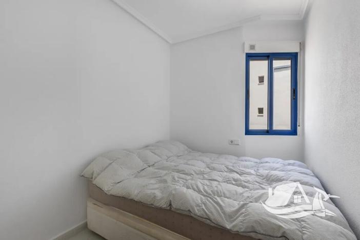 Prodej bytu 3+kk, Torrevieja, Španělsko, 45 m2