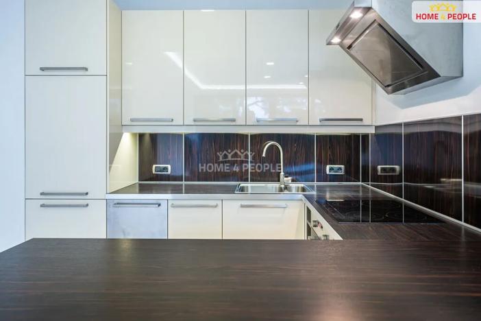 Prodej bytu 2+kk, Praha - Podolí, Jeremenkova, 62 m2