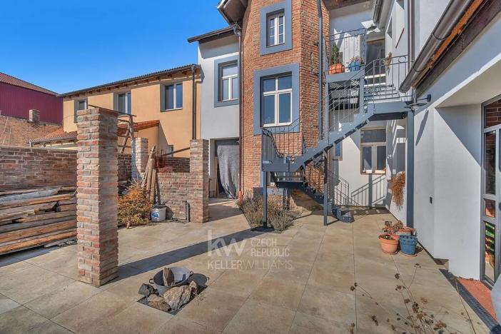 Pronájem rodinného domu, Velim, Palackého, 270 m2
