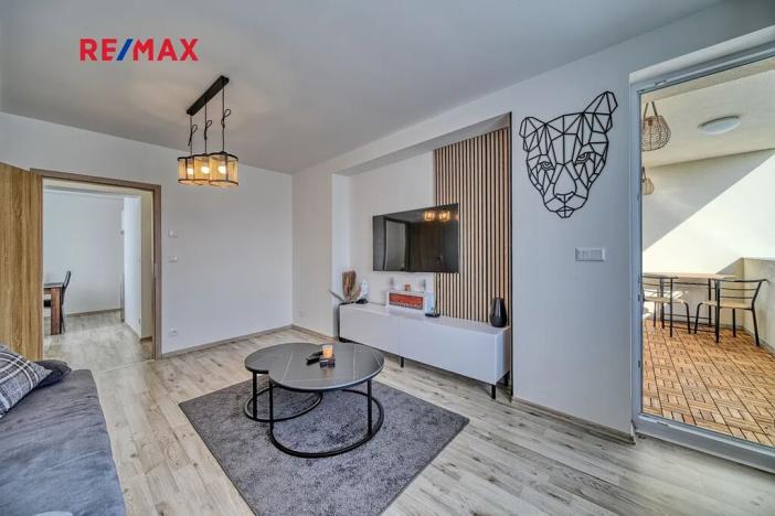 Prodej bytu 2+1, Lošany, 51 m2