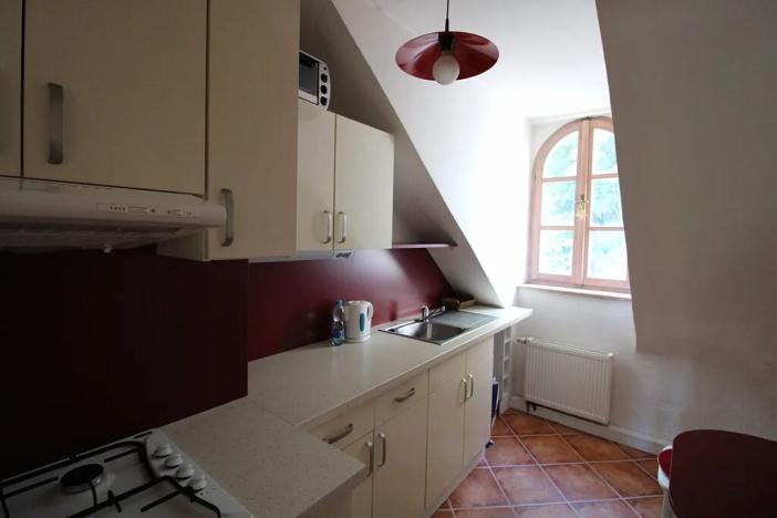 Pronájem bytu 2+1, Karlovy Vary, Pod Jelením skokem, 59 m2