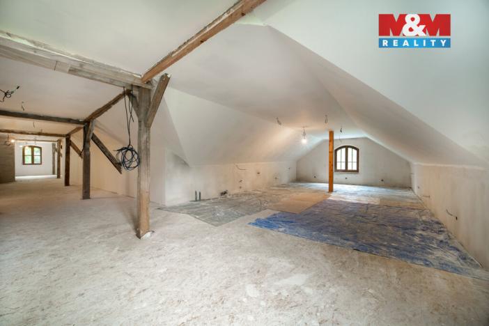 Prodej rodinného domu, Polička - Lezník, 260 m2