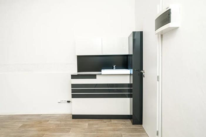 Pronájem obchodního prostoru, Ostrava, 28. října, 22 m2