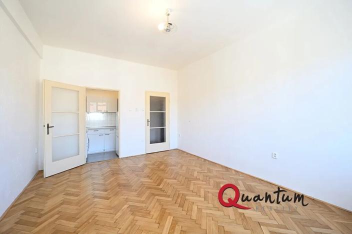 Pronájem bytu 1+kk, Praha - Holešovice, Veverkova, 29 m2