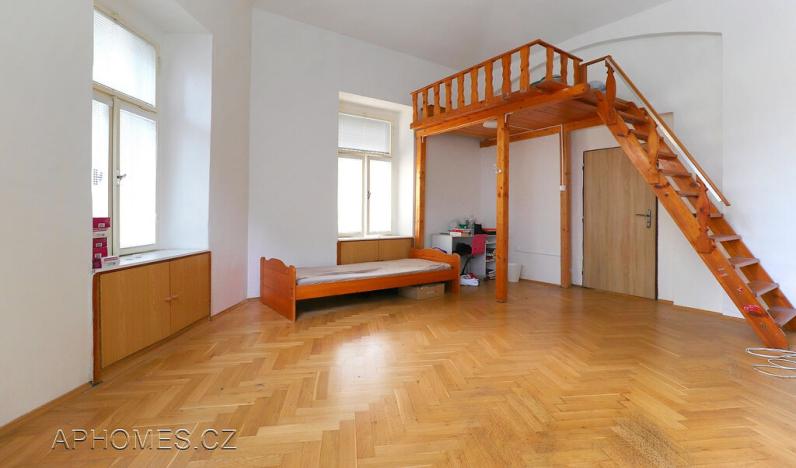 Pronájem bytu 2+1, Praha - Nové Město, Na Moráni, 62 m2