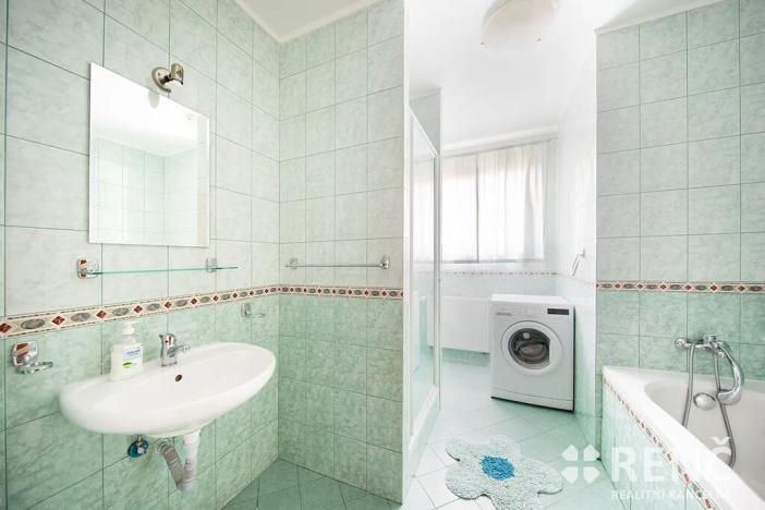 Pronájem bytu 2+1, Praha - Dolní Počernice, Jana Bílka, 77 m2