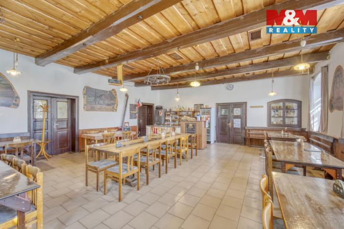 Prodej obchodního prostoru, Hradec Králové - Svinary, Podhůrská, 633 m2