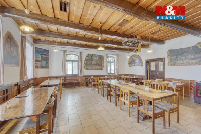 Prodej obchodního prostoru, Hradec Králové - Svinary, Podhůrská, 633 m2