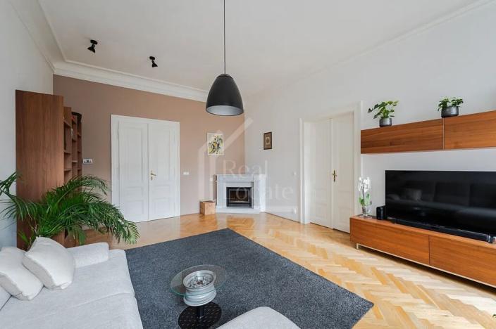 Prodej bytu 3+1, Praha - Nové Město, Soukenická, 107 m2