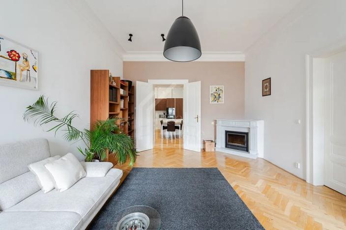 Prodej bytu 3+1, Praha - Nové Město, Soukenická, 107 m2