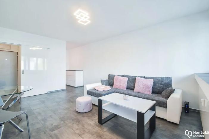 Pronájem bytu 1+kk, Přerov, Tománkova, 43 m2