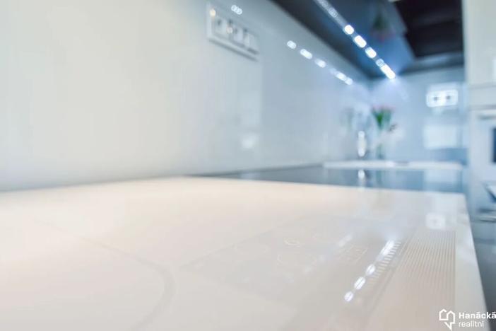 Pronájem bytu 1+kk, Přerov, Tománkova, 43 m2