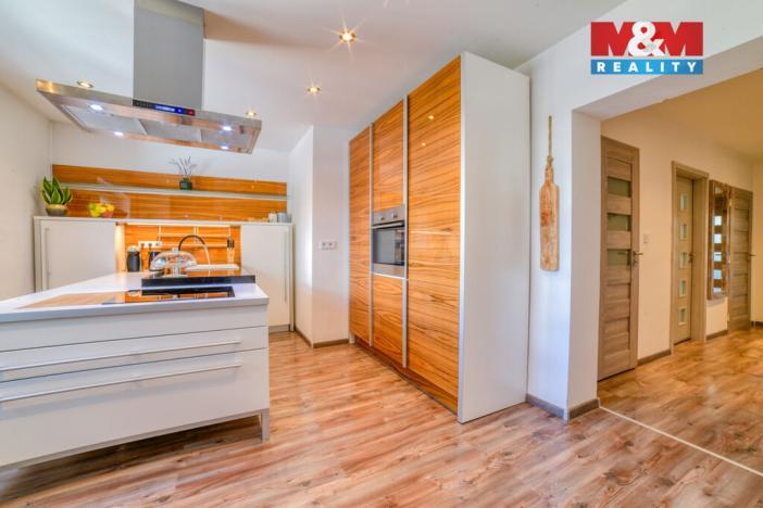 Prodej rodinného domu, Luby, Příčná, 250 m2