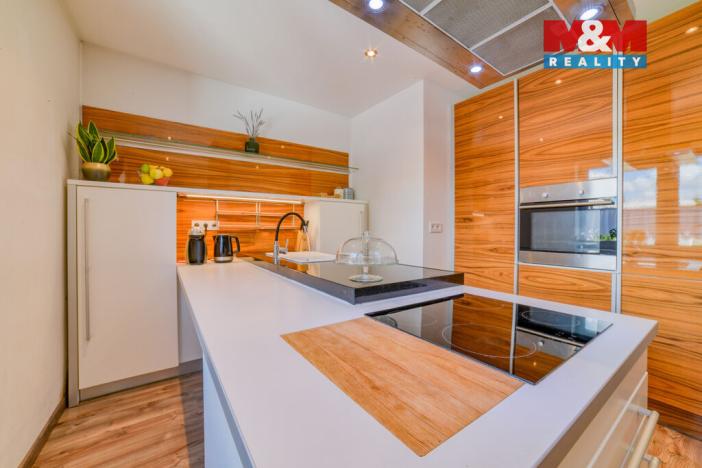 Prodej rodinného domu, Luby, Příčná, 250 m2