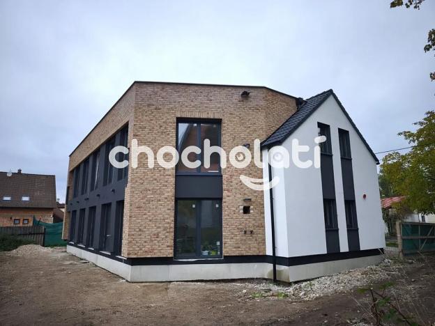 Prodej bytu 3+kk, Pardubice, Školní náměstí, 80 m2