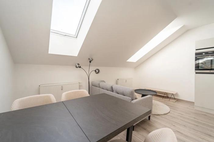 Pronájem bytu 2+kk, Praha - Libeň, Pod Labuťkou, 52 m2