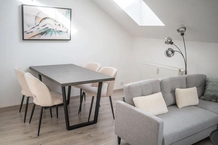 Pronájem bytu 2+kk, Praha - Libeň, Pod Labuťkou, 52 m2