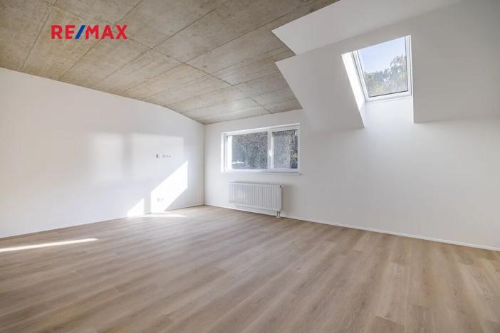 Prodej bytu 3+kk, Praha - Hrdlořezy, Českobrodská, 87 m2