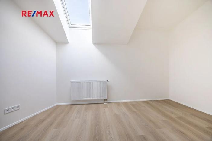 Prodej bytu 3+kk, Praha - Hrdlořezy, Českobrodská, 87 m2