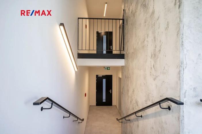 Prodej bytu 2+kk, Praha - Hrdlořezy, Českobrodská, 57 m2