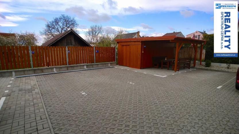 Pronájem bytu 2+kk, Kamenný Újezd, 5. května, 42 m2