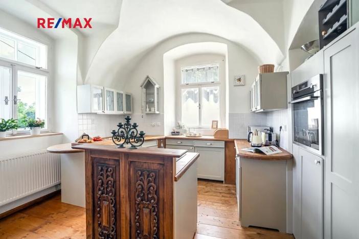 Prodej rodinného domu, Včelákov, 358 m2