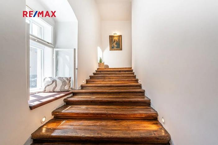 Prodej rodinného domu, Včelákov, 358 m2