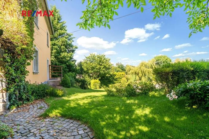 Prodej rodinného domu, Včelákov, 358 m2