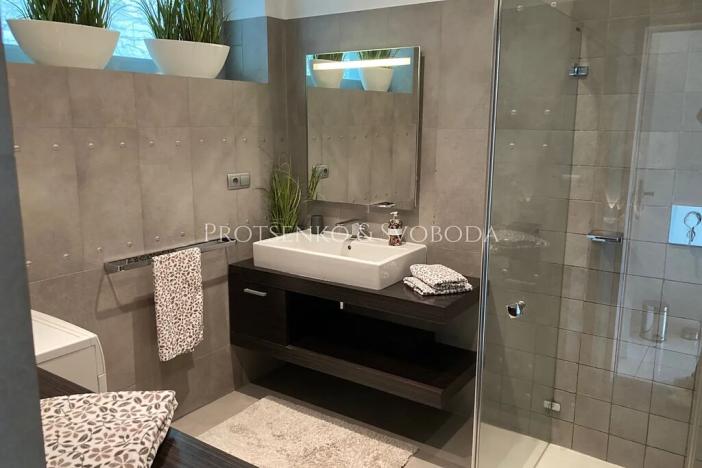 Prodej rodinného domu, Bratislava, Slovensko, 490 m2