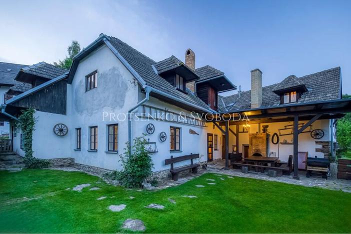 Prodej vícegeneračního domu, Dalečín, 536 m2