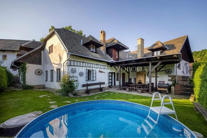 Prodej vícegeneračního domu, Dalečín, 536 m2