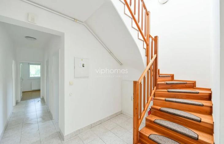 Pronájem vily, Praha - Nebušice, 290 m2