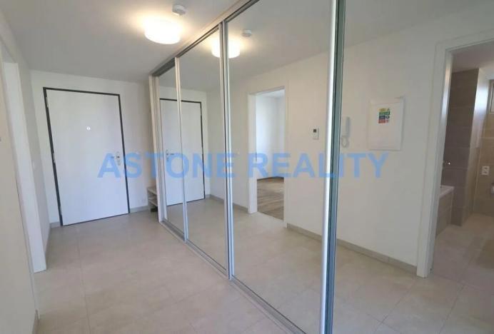 Pronájem bytu 2+kk, Praha - Vysočany, Smržových, 61 m2