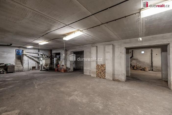 Prodej ubytování, Valeč, 43069 m2