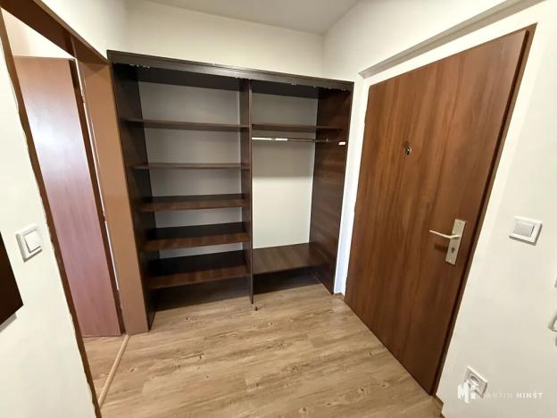 Pronájem bytu 1+kk, Praha - Libeň, Pod plynojemem, 45 m2